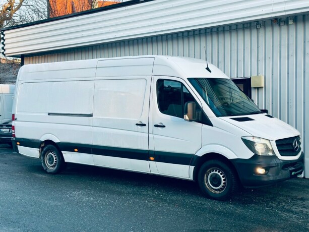 mercedes-benz-sprinter-diesel-2018-big-9