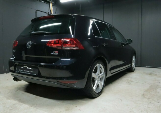 volkswagen-golf-bensin-2015-big-3