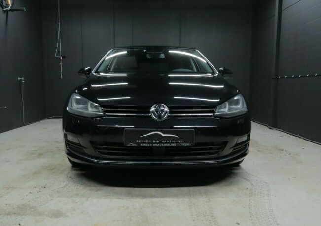 volkswagen-golf-bensin-2015-big-1