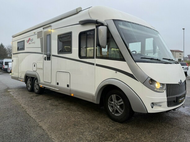 carthago-chic-c-line-xl-58q-queensbed-alde-tandem-diesel-2017-big-3