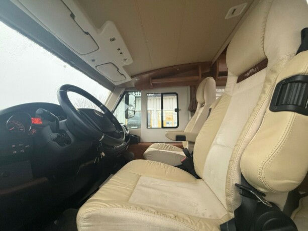 carthago-chic-c-line-xl-58q-queensbed-alde-tandem-diesel-2017-big-14