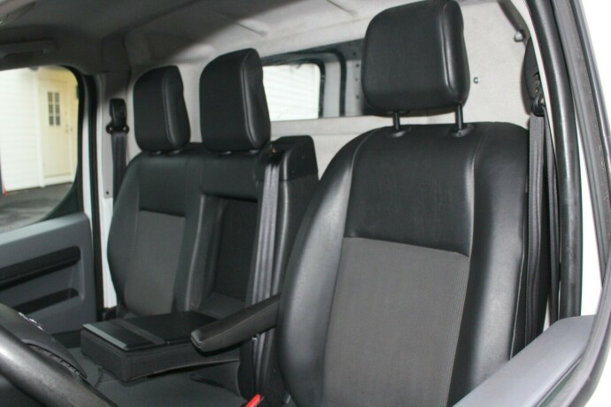 toyota-proace-diesel-2021-big-7