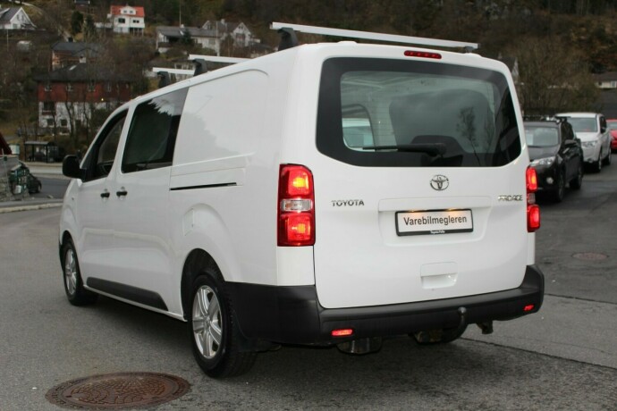 toyota-proace-diesel-2021-big-2