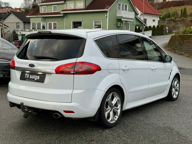 ford-s-max-diesel-2011-big-4