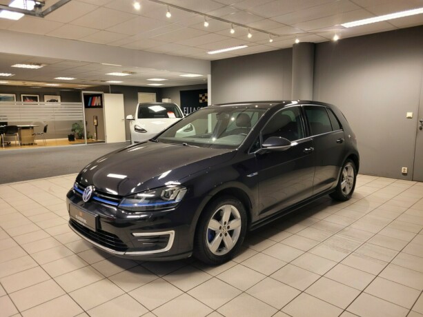 volkswagen-golf-elektrisitetbensin-2016-big-9