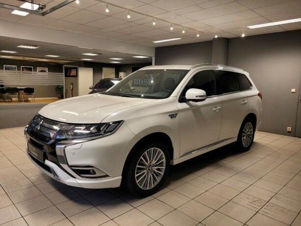 mitsubishi-outlander-elektrisitetbensin-2019-big-8