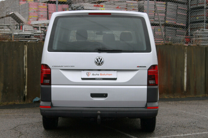 volkswagen-transporter-diesel-2021-big-4