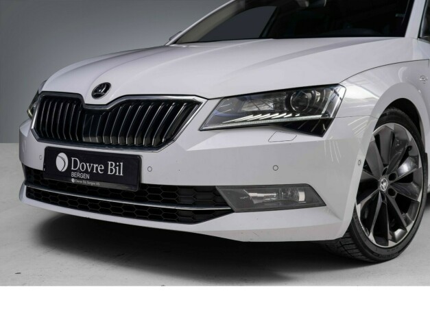 skoda-superb-diesel-2016-big-2