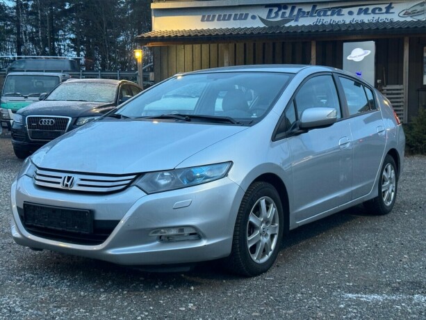 honda-insight-bensin-2010-big-2