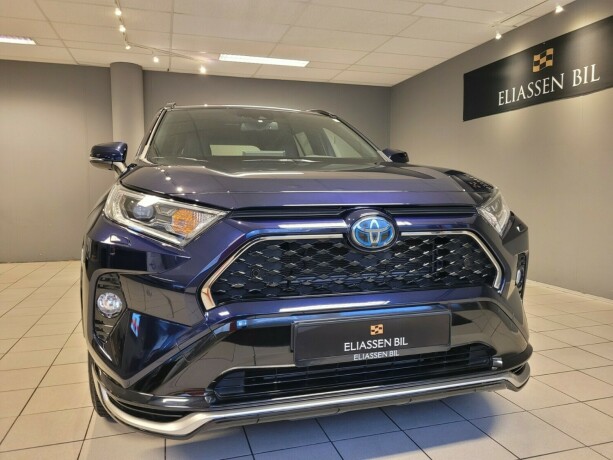 toyota-rav4-elektrisitetbensin-2021-big-10