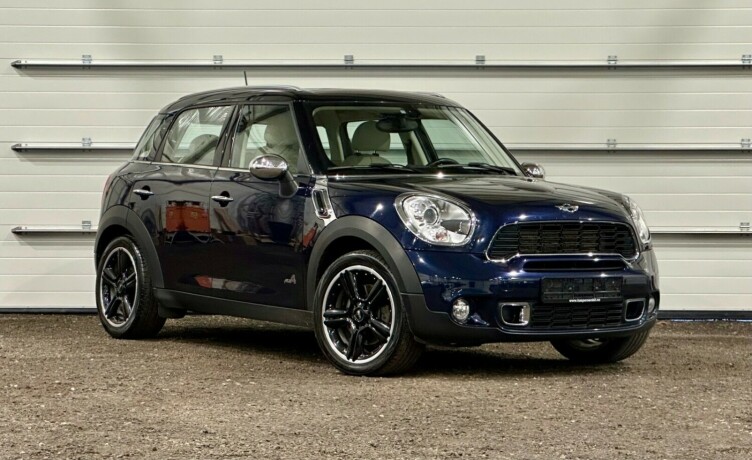 mini-countryman-bensin-2011-big-0