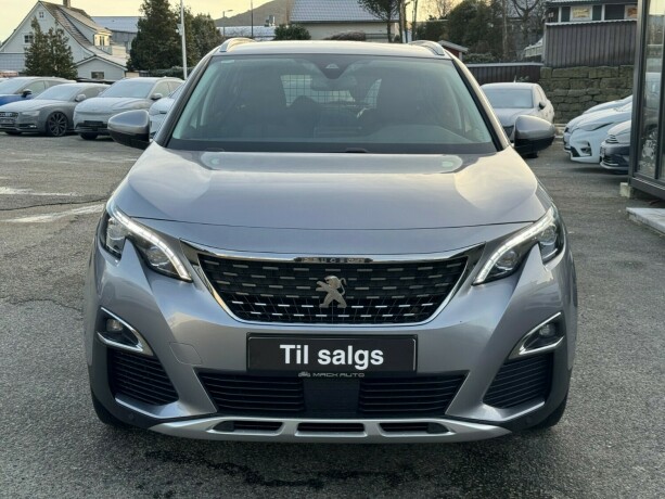 peugeot-5008-diesel-2018-big-1