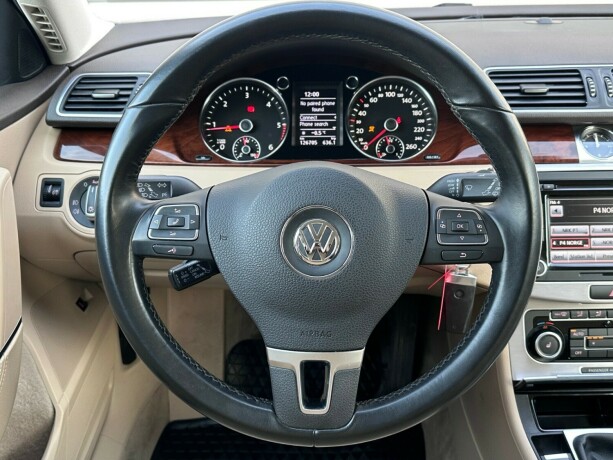 volkswagen-passat-diesel-2012-big-15