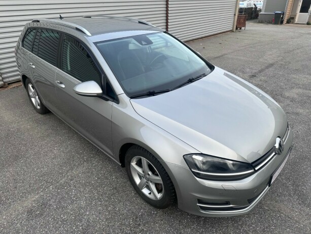 volkswagen-golf-bensin-2015-big-4