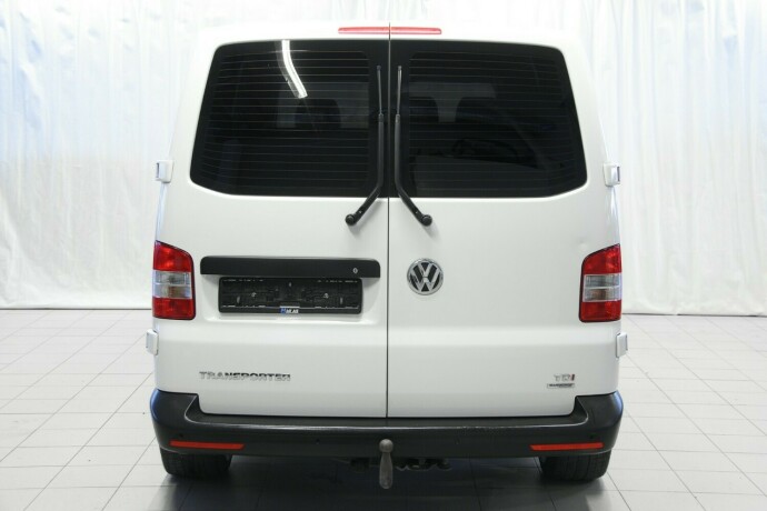 volkswagen-transporter-diesel-2015-big-3