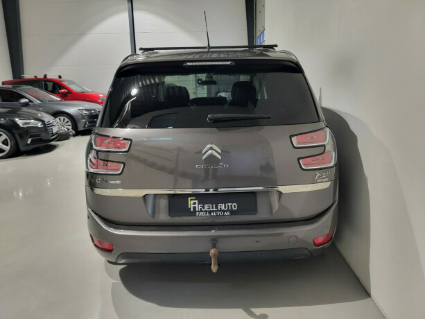 citroen-c4-picasso-diesel-2015-big-7