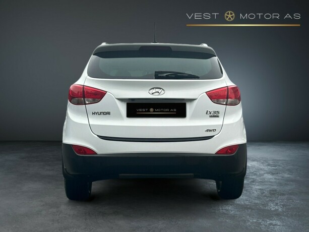 hyundai-ix35-diesel-2011-big-5