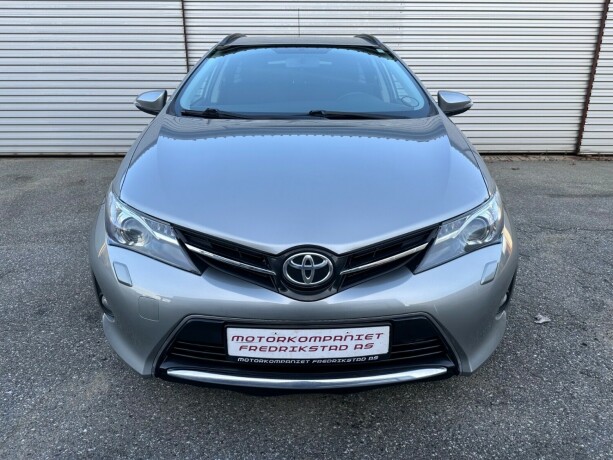 toyota-auris-diesel-2014-big-8