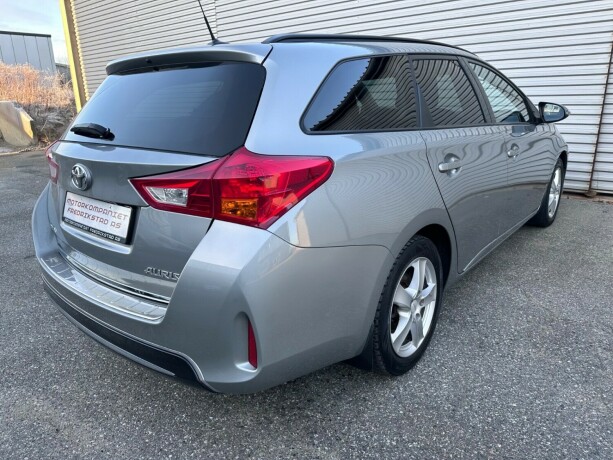 toyota-auris-diesel-2014-big-3