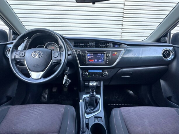 toyota-auris-diesel-2014-big-13