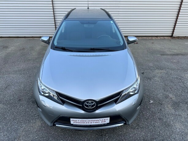 toyota-auris-diesel-2014-big-9