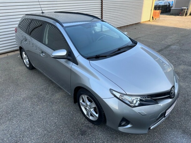 toyota-auris-diesel-2014-big-4