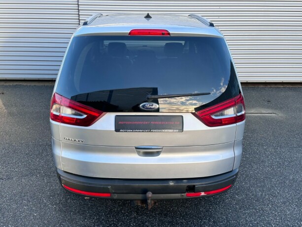 ford-galaxy-diesel-2015-big-11