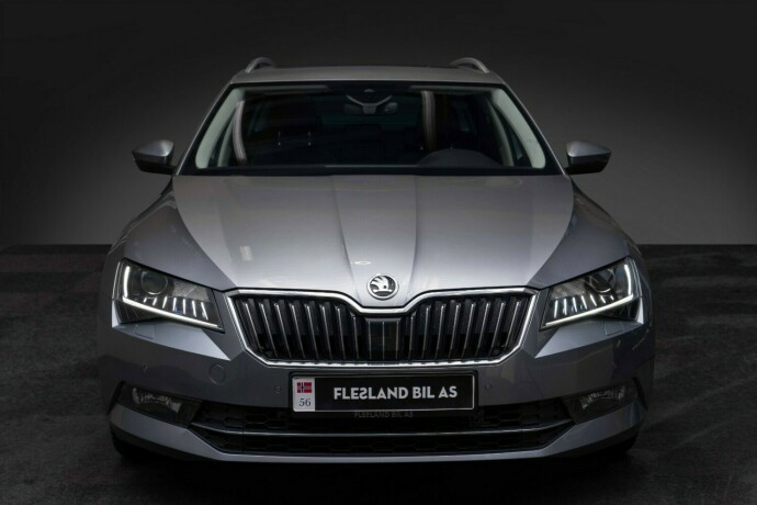 skoda-superb-diesel-2017-big-6