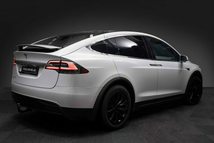 tesla-model-x-elektrisitet-2019-big-11