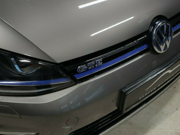 volkswagen-golf-elektrisitetbensin-2016-big-14