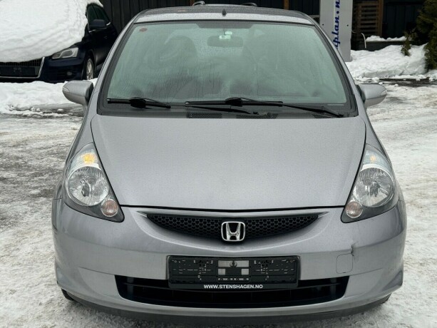 honda-jazz-bensin-2006-big-1