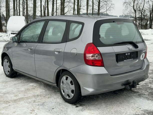 honda-jazz-bensin-2006-big-4