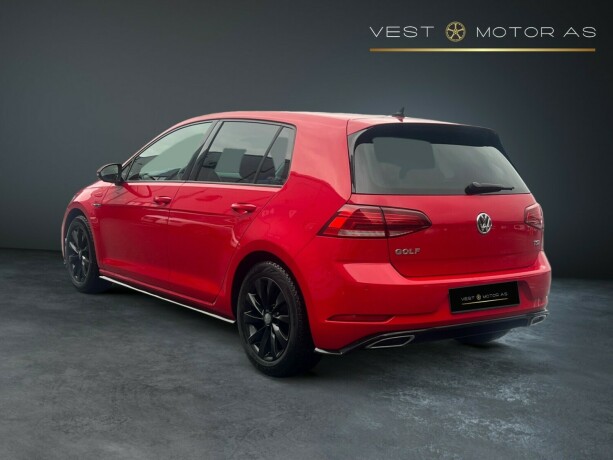 volkswagen-golf-bensin-2018-big-4