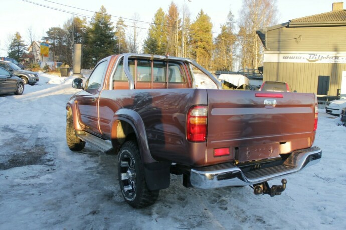 toyota-hilux-diesel-2002-big-5