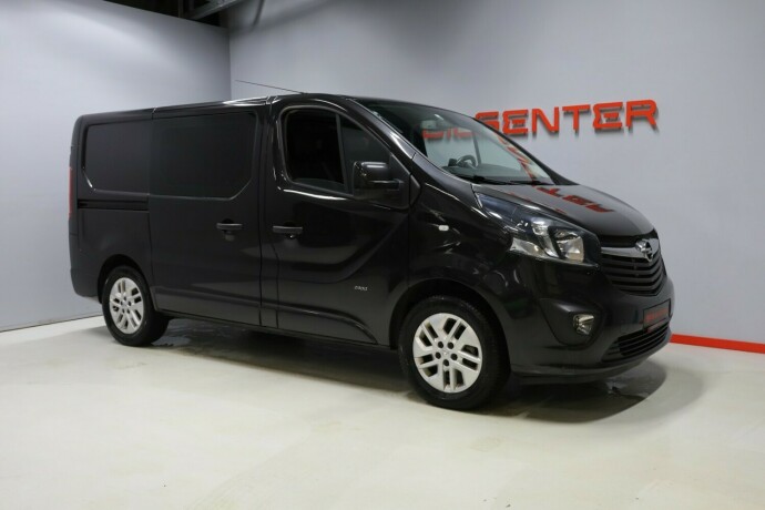 opel-vivaro-diesel-2015-big-1