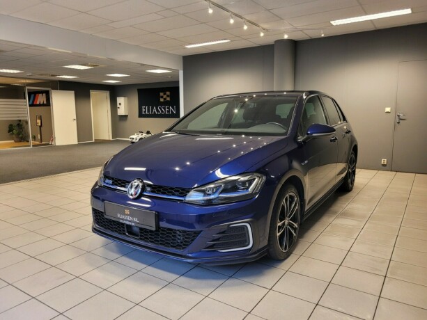 volkswagen-golf-elektrisitetbensin-2018-big-9