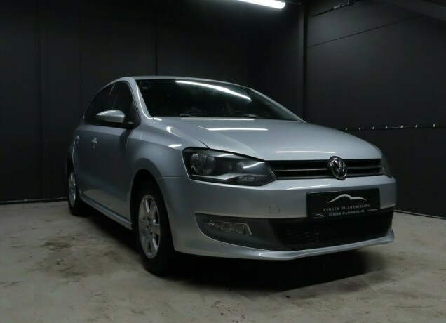 volkswagen-polo-diesel-2011-big-0