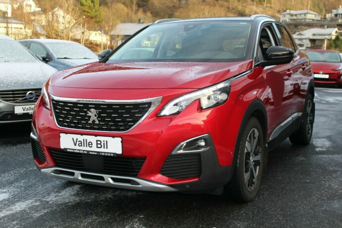 peugeot-3008-bensin-2018-big-1