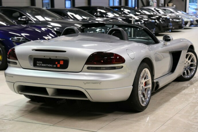 dodge-viper-bensin-2004-big-2