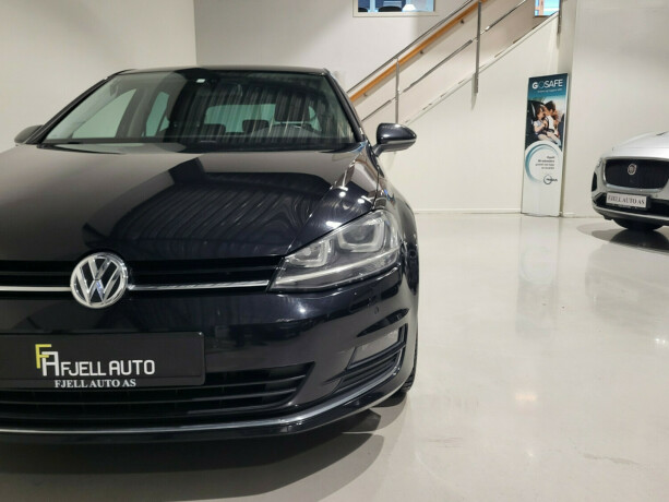 volkswagen-golf-bensin-2014-big-3