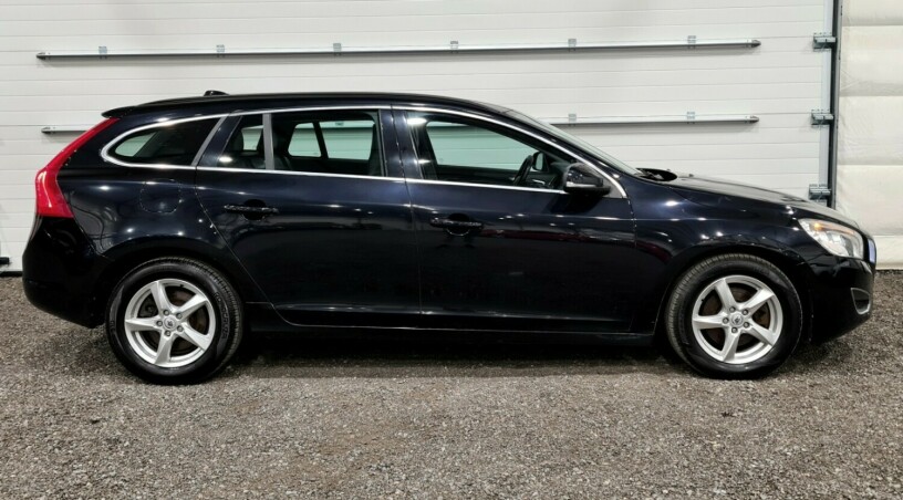 volvo-v60-diesel-2011-big-7