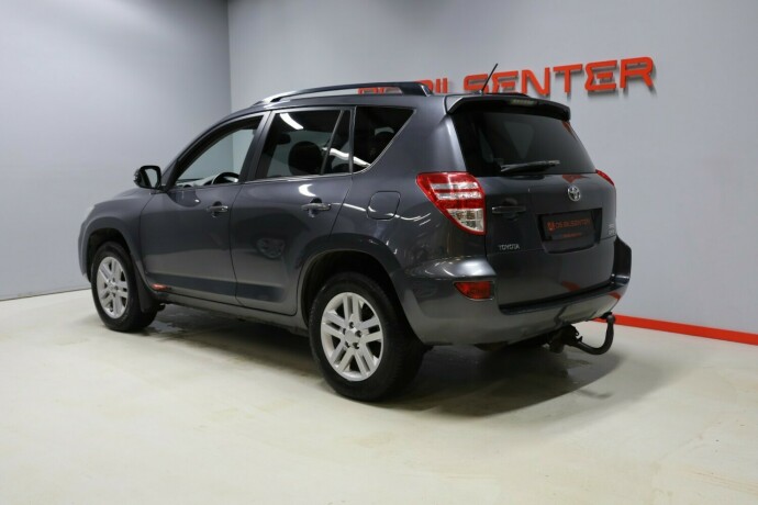 toyota-rav4-diesel-2011-big-3