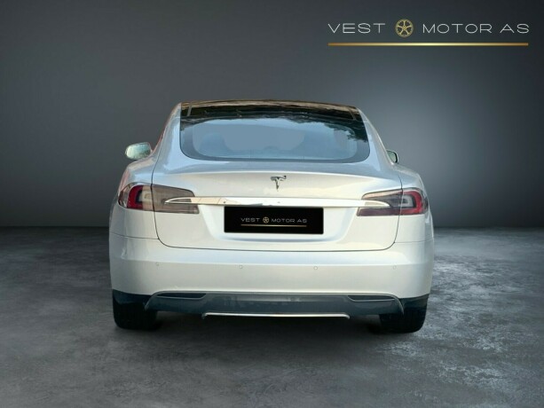 tesla-model-s-elektrisitet-2014-big-5