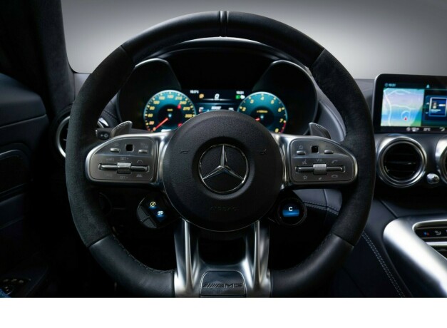 mercedes-benz-amg-gt-s-bensin-2020-big-24