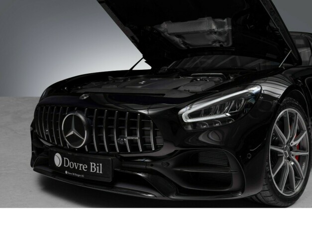 mercedes-benz-amg-gt-s-bensin-2020-big-3