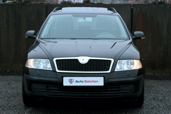 skoda-octavia-bensin-2006-big-15