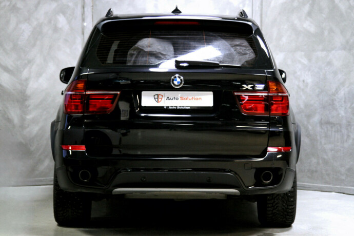 bmw-x5-diesel-2011-big-23