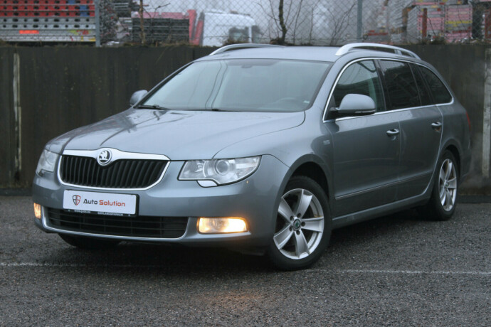 skoda-superb-diesel-2011-big-0