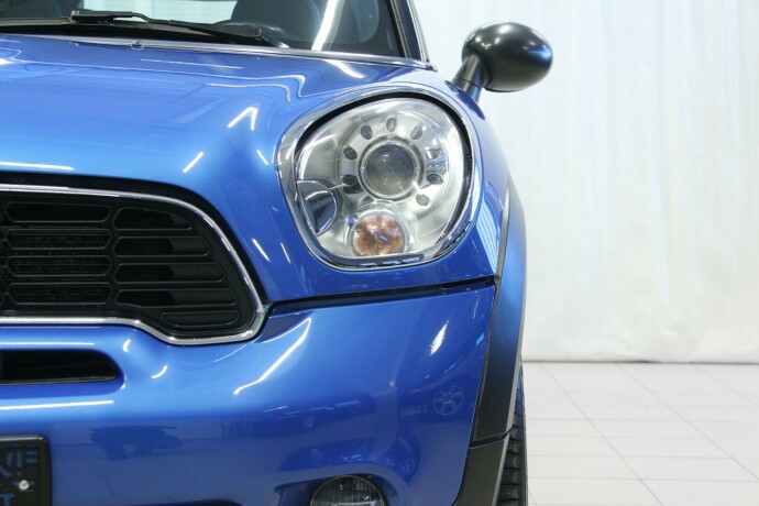 mini-countryman-bensin-2011-big-26