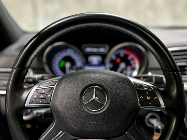 mercedes-benz-gl-diesel-2013-big-16